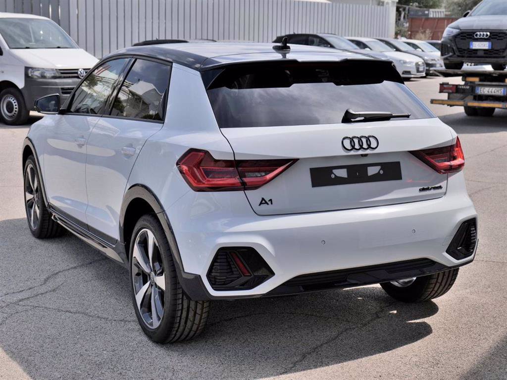 AUDI A1 Allstreet 1.0 (30) Tfsi 110cv S-tr. Id. Contrast