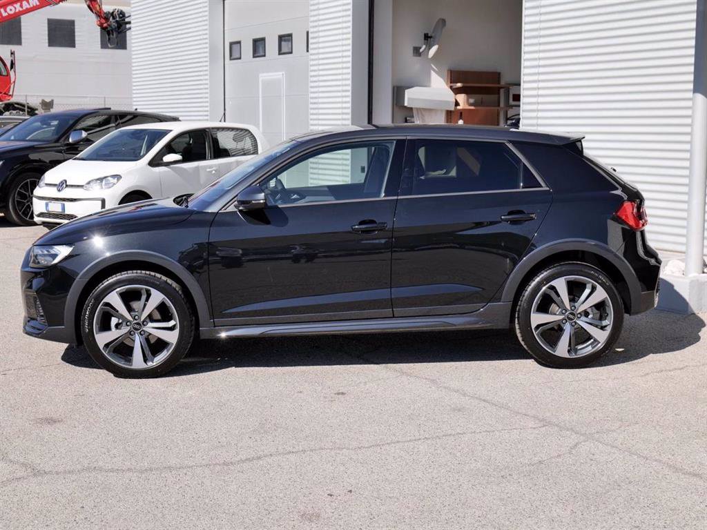 AUDI A1 Allstreet 1.0 (30) Tfsi 110cv S-tr. Id. Contrast