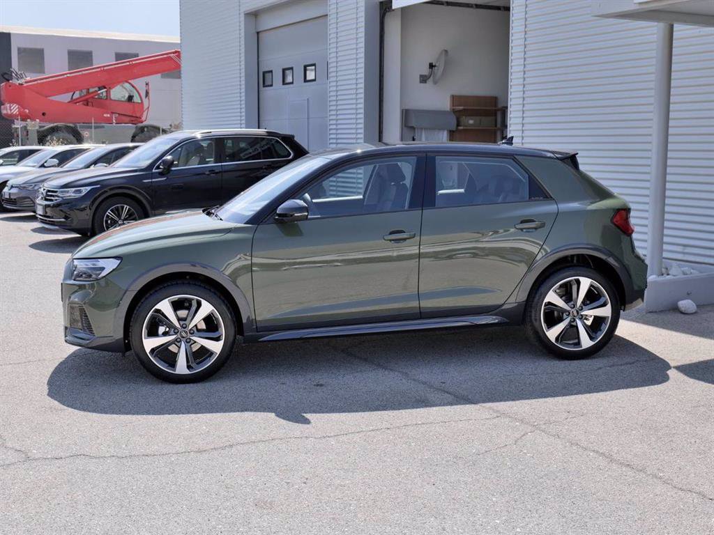 AUDI A1 Allstreet 1.0 Tfsi 110cv S-tr. Identity Contrast