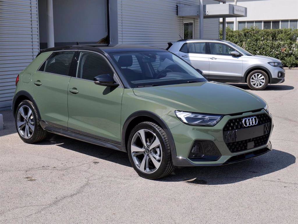 AUDI A1 Allstreet 1.0 Tfsi 110cv S-tr. Identity Contrast