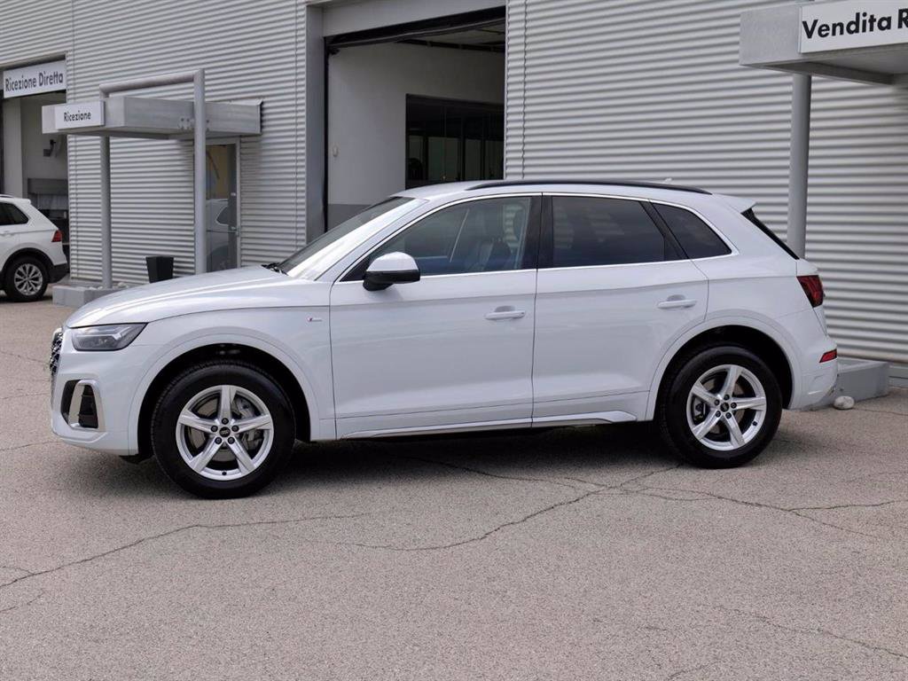 AUDI Q5 2.0 (40) Tdi Quattro 204cv S-tr. S-line (Gancio)