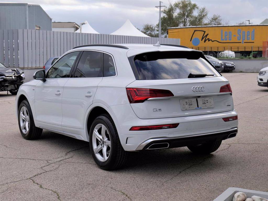 AUDI Q5 2.0 (40) Tdi Quattro 204cv S-tr. S-line (Gancio)