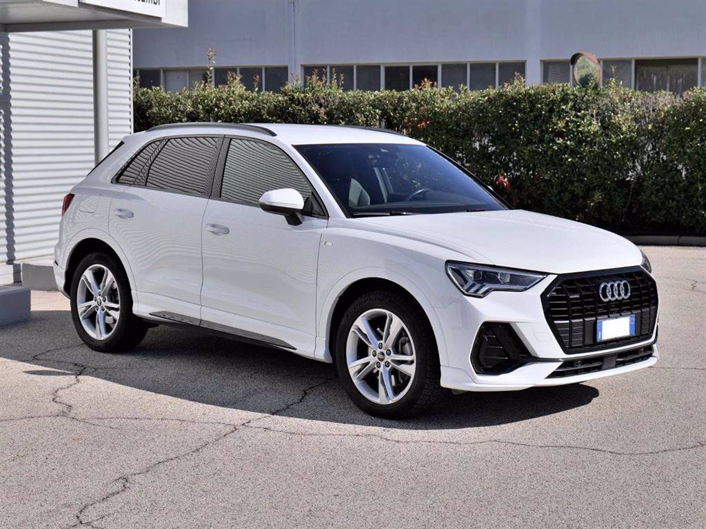 AUDI Q3 2.0 (40) Tdi Quattro 200cv S-tr. S-line edition