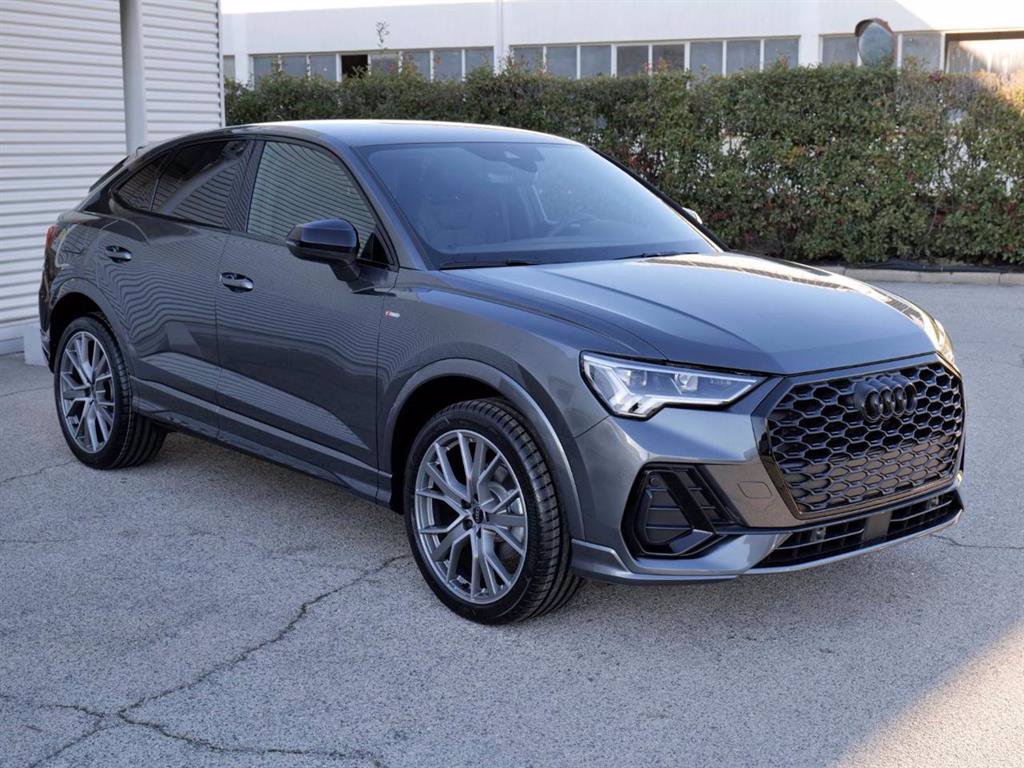 AUDI Q3 Sportback 2.0 (35) Tdi 150cv S-tr. Identity Black