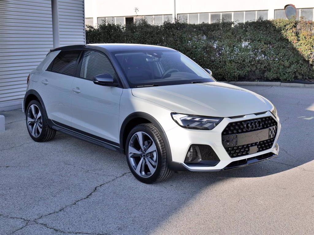 AUDI A1 Allstreet 1.0 (30) Tfsi S-tronic Identity Contrast